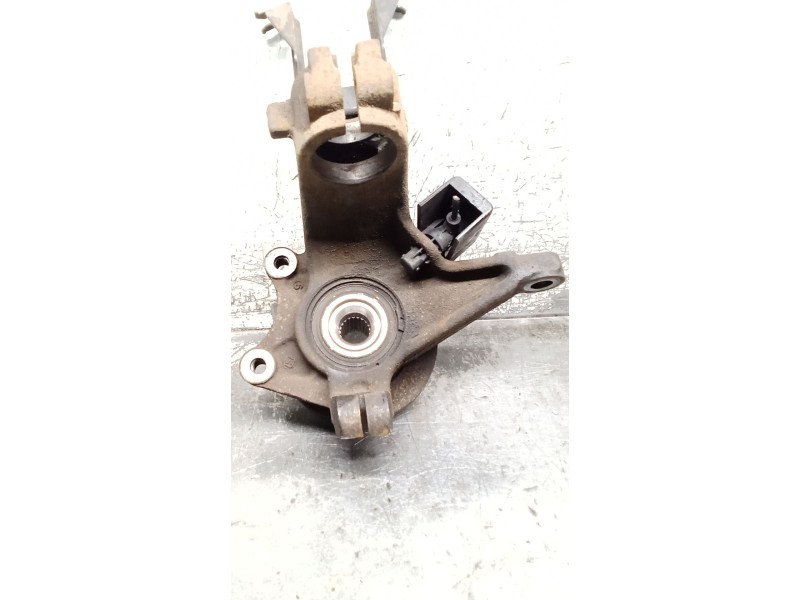 Recambio de mangueta delantera derecha para peugeot 206+ referencia OEM IAM   09