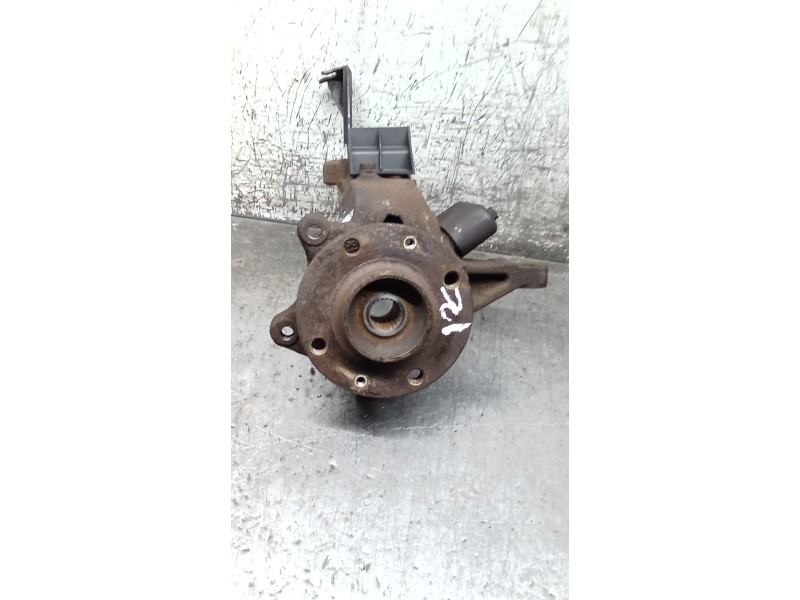 Recambio de mangueta delantera izquierda para peugeot 206+ referencia OEM IAM   09