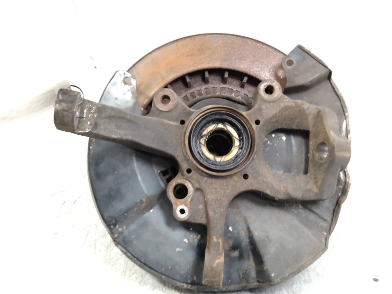 Recambio de mangueta delantera derecha para mitsubishi montero sport (k90) 2.5 td cat referencia OEM IAM   