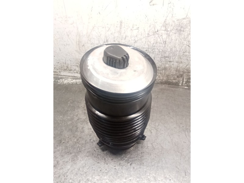 Recambio de amortiguador trasero derecho para mercedes-benz clase c (w205) c 400 4-matic (205.066) referencia OEM IAM A205320022