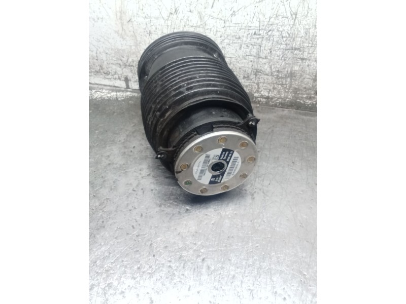 Recambio de amortiguador trasero derecho para mercedes-benz clase c (w205) c 400 4-matic (205.066) referencia OEM IAM A205320022
