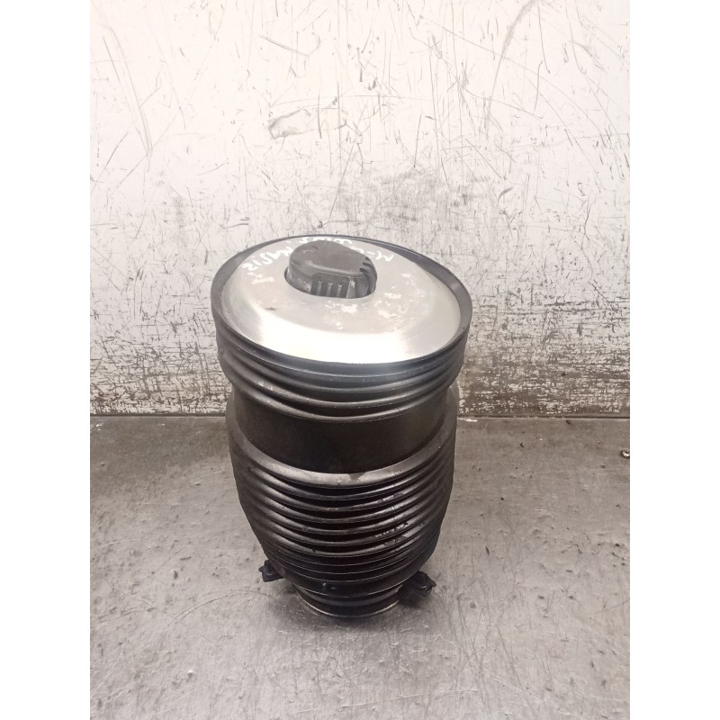 Recambio de amortiguador trasero izquierdo para mercedes-benz clase c (w205) c 400 4-matic (205.066) referencia OEM IAM A2053200