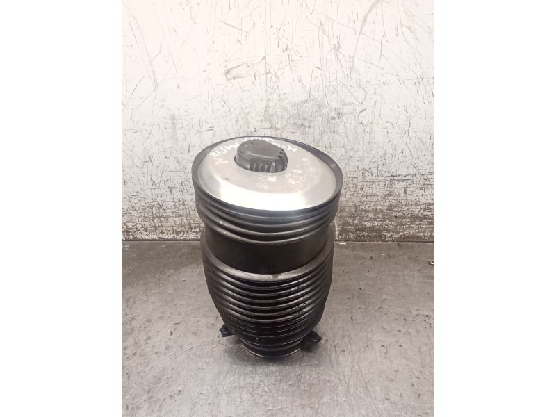 Recambio de amortiguador trasero izquierdo para mercedes-benz clase c (w205) c 400 4-matic (205.066) referencia OEM IAM A2053200