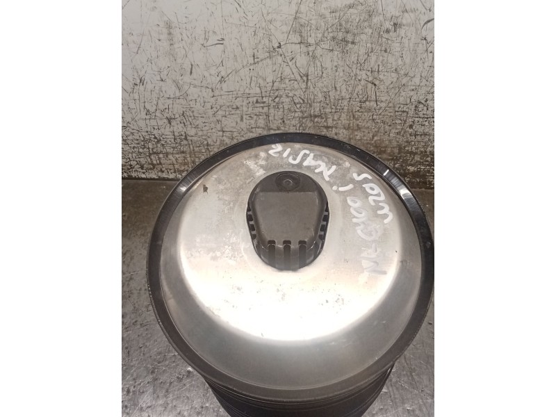 Recambio de amortiguador trasero izquierdo para mercedes-benz clase c (w205) c 400 4-matic (205.066) referencia OEM IAM A2053200