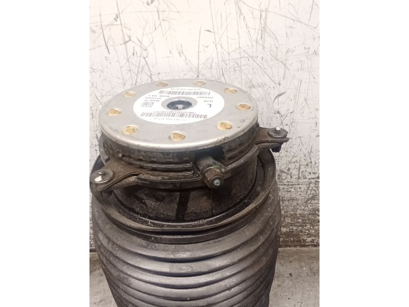 Recambio de amortiguador trasero izquierdo para mercedes-benz clase c (w205) c 400 4-matic (205.066) referencia OEM IAM A2053200