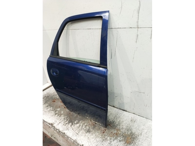 Recambio de puerta trasera derecha para opel meriva cosmo referencia OEM IAM  5P 