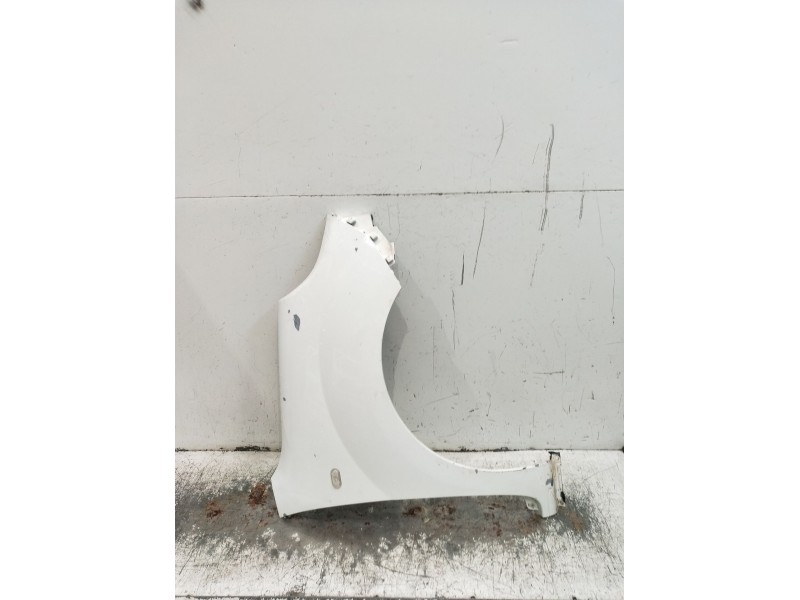 Recambio de aleta delantera derecha para renault kangoo / grand kangoo ii (kw0/1_) 1.5 dci 75 (kw07, kw10, kw04) referencia OEM 