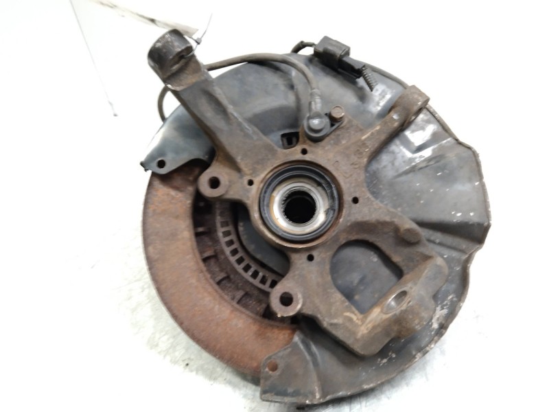 Recambio de mangueta delantera izquierda para mitsubishi montero sport (k90) 2.5 td cat referencia OEM IAM   
