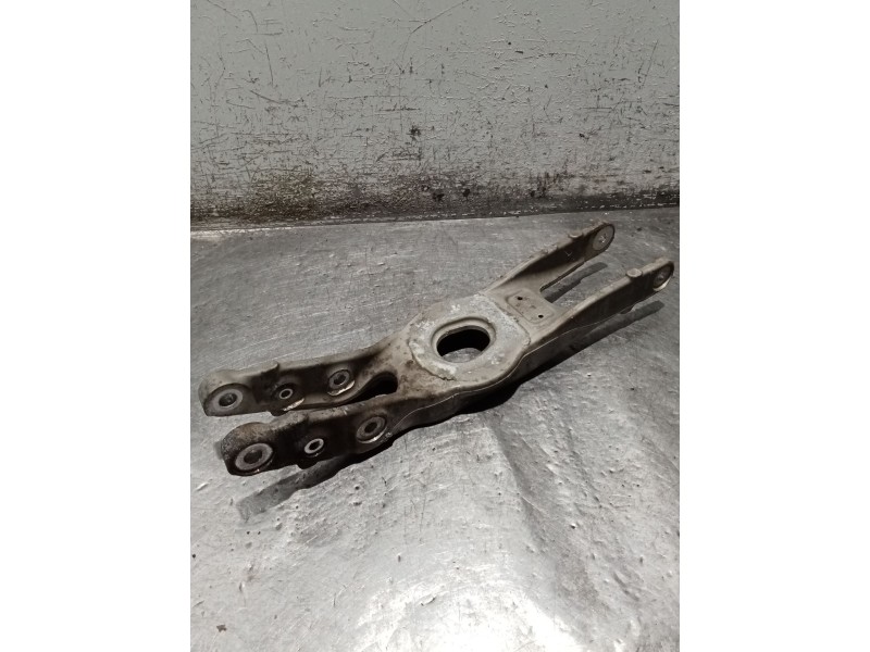 Recambio de brazo suspension inferior trasero izquierdo para mercedes-benz clase c (w205) c 400 4-matic (205.066) referencia OEM