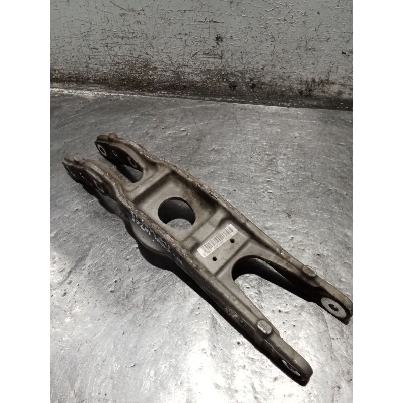 Recambio de brazo suspension inferior trasero izquierdo para mercedes-benz clase c (w205) c 400 4-matic (205.066) referencia OEM