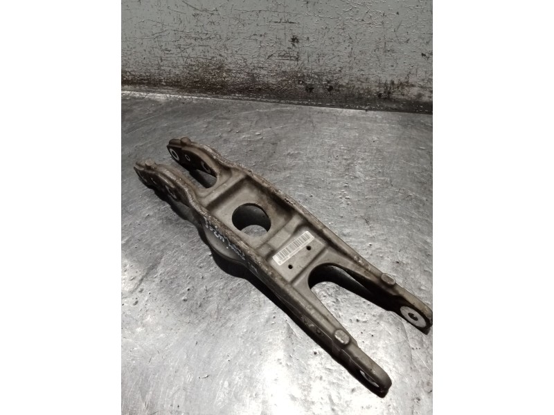 Recambio de brazo suspension inferior trasero izquierdo para mercedes-benz clase c (w205) c 400 4-matic (205.066) referencia OEM