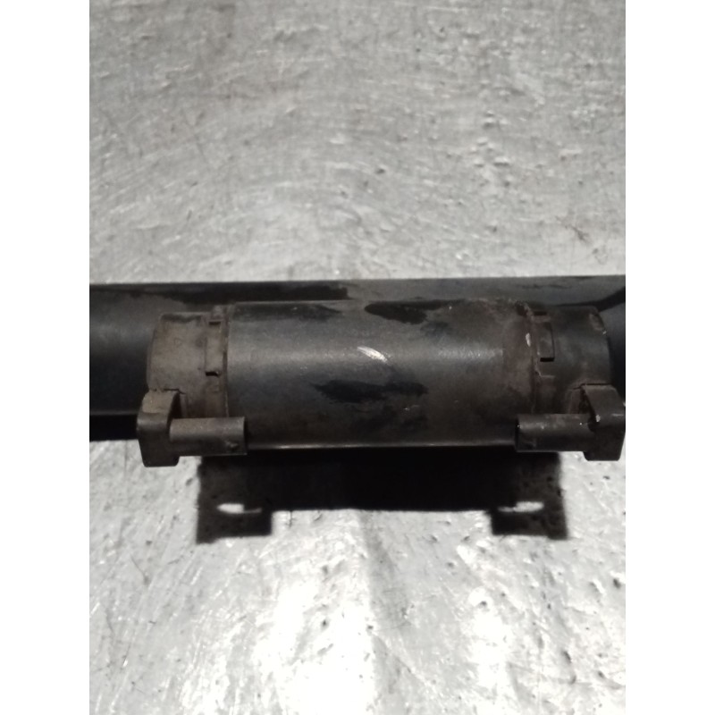 Recambio de amortiguador trasero izquierdo para mercedes-benz clase c (w205) c 400 4-matic (205.066) referencia OEM IAM A2053204