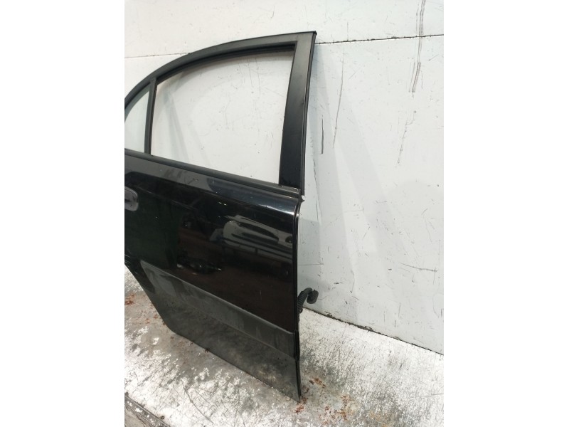 Recambio de puerta trasera derecha para kia rio 1.4 ex1 referencia OEM IAM  5P 