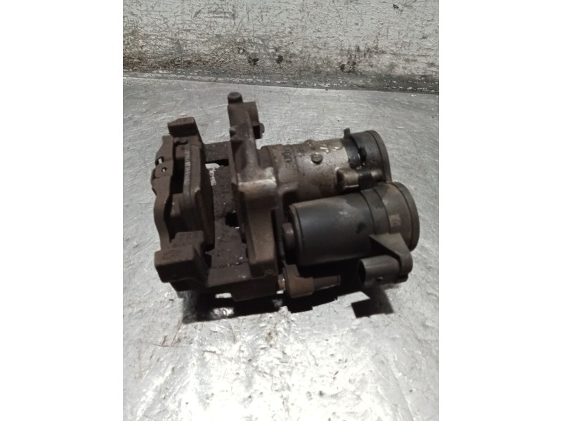 Recambio de pinza freno trasera izquierda para mercedes-benz clase c (w205) c 400 4-matic (205.066) referencia OEM IAM A20542315