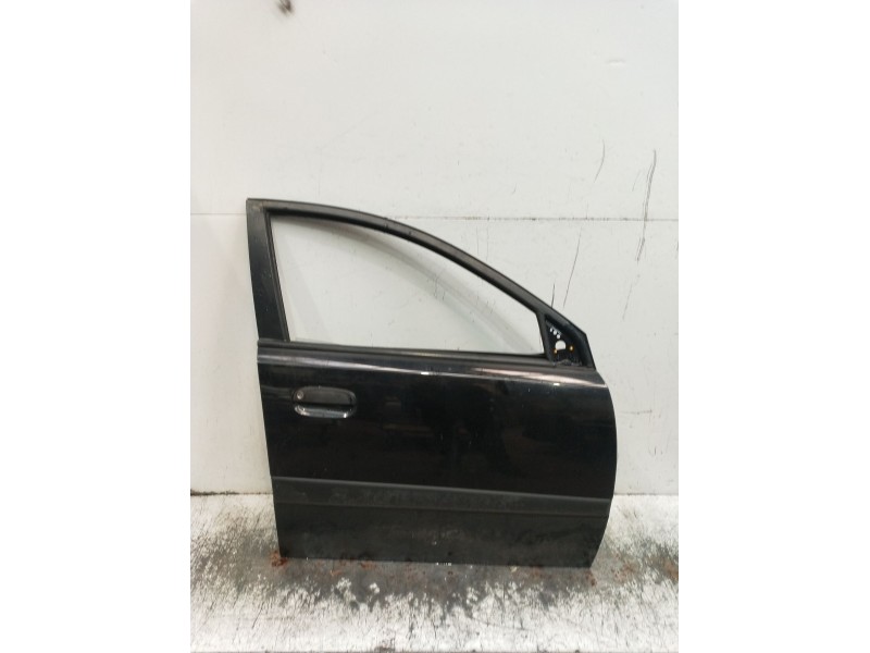 Recambio de puerta delantera derecha para kia rio 1.4 ex1 referencia OEM IAM  5P 