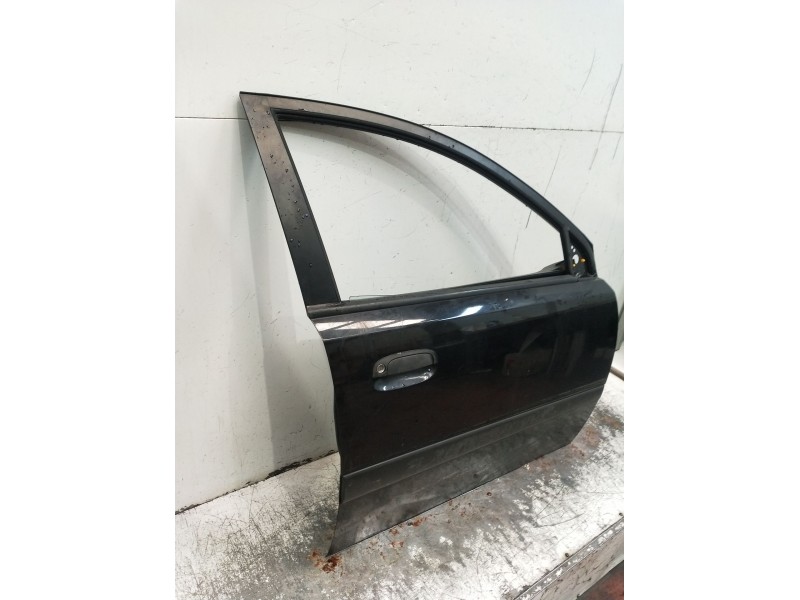 Recambio de puerta delantera derecha para kia rio 1.4 ex1 referencia OEM IAM  5P 