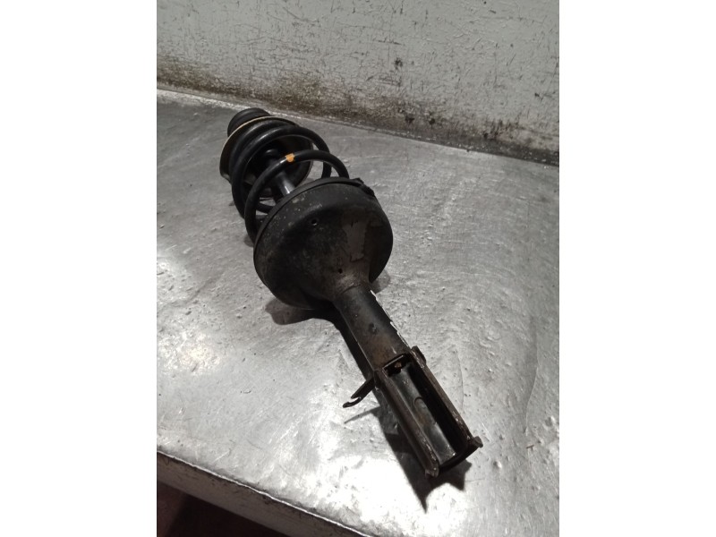 Recambio de amortiguador delantero izquierdo para renault twingo authentique referencia OEM IAM   