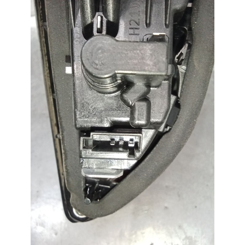 Recambio de piloto trasero izquierdo interior para opel astra k (b16) 1.6 cdti (68) referencia OEM IAM 39032988 366069842 813901