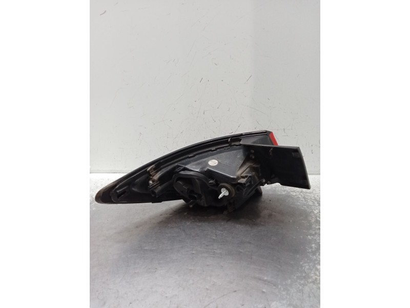 Recambio de piloto trasero derecho para opel astra k (b16) 1.6 cdti (68) referencia OEM IAM 39015944 366069842 81380201