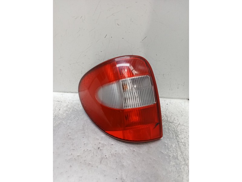 Recambio de piloto trasero izquierdo para chrysler voyager iv (rg, rs) 2.5 crd referencia OEM IAM   