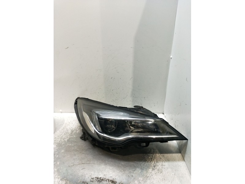 Recambio de faro derecho para opel astra k (b16) 1.6 cdti (68) referencia OEM IAM 39047199 662588537 