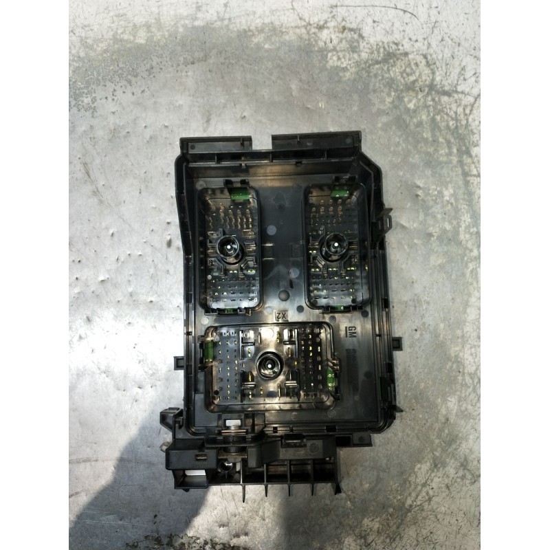 Recambio de caja reles / fusibles para opel astra k (b16) 1.6 cdti (68) referencia OEM IAM 39040852 812461952 