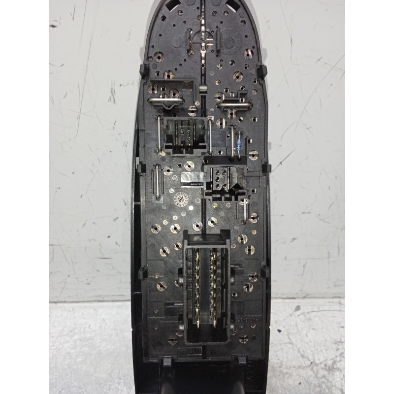 Recambio de mando elevalunas delantero izquierdo para peugeot 406 (8b) 2.0 hdi 110 referencia OEM IAM  5P VER FOTOS