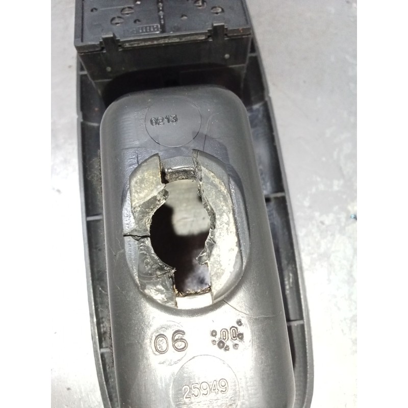 Recambio de mando elevalunas delantero izquierdo para peugeot 406 (8b) 2.0 hdi 110 referencia OEM IAM  5P VER FOTOS