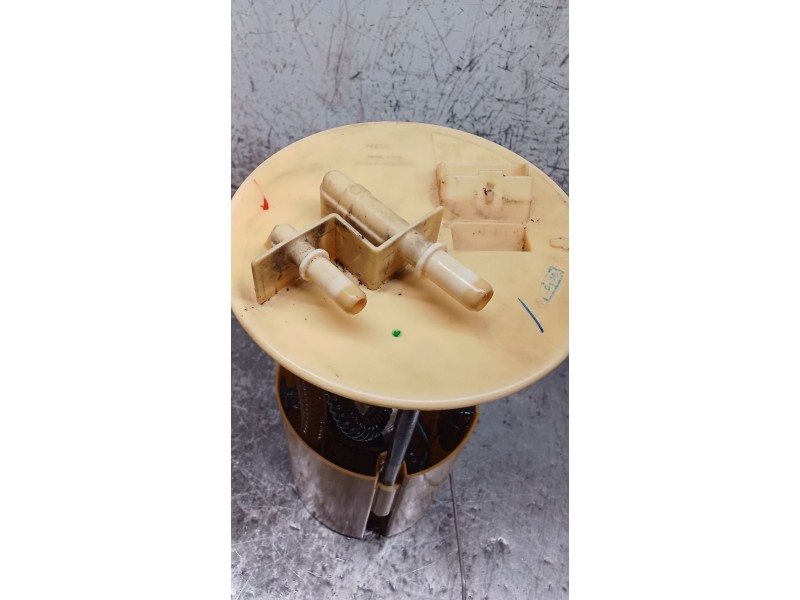 Recambio de bomba combustible para suzuki swift berlina (mz) gl (5-ptas.) referencia OEM IAM A2C53090215 1510062J50 05