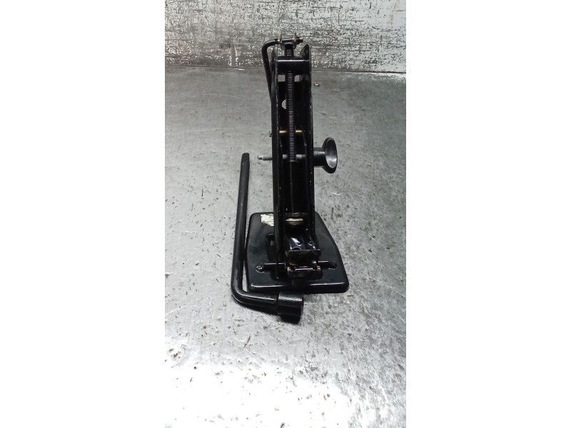 Recambio de gato para suzuki swift berlina (mz) gl (5-ptas.) referencia OEM IAM   05