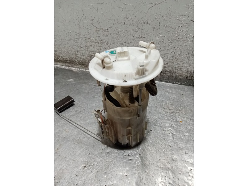 Recambio de bomba combustible para renault kangoo / grand kangoo ii (kw0/1_) 1.5 dci 75 (kw07, kw10, kw04) referencia OEM IAM 55