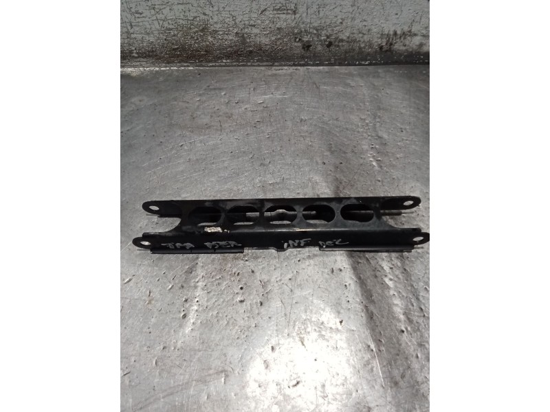 Recambio de tirante trasero derecho para bmw serie 3 berlina (e90) referencia OEM IAM 33326763477  ANTERIOR