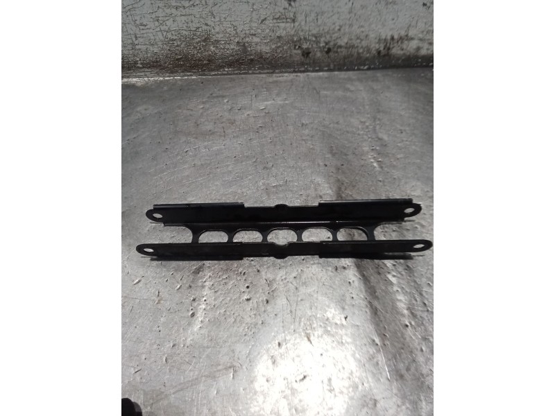 Recambio de tirante trasero derecho para bmw serie 3 berlina (e90) referencia OEM IAM 33326763477  ANTERIOR