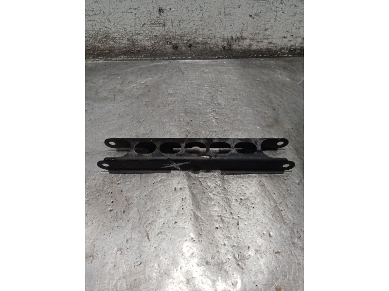 Recambio de tirante trasero izquierdo para bmw serie 3 berlina (e90) referencia OEM IAM 3332676347703  ANTERIOR