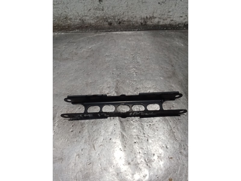 Recambio de tirante trasero izquierdo para bmw serie 3 berlina (e90) referencia OEM IAM 3332676347703  ANTERIOR