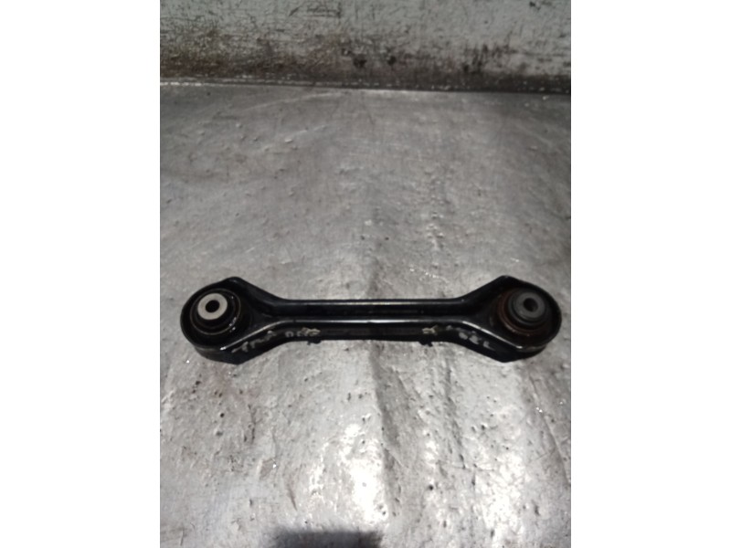 Recambio de brazo suspension superior trasero derecho para bmw serie 3 berlina (e90) referencia OEM IAM 3332676347308  