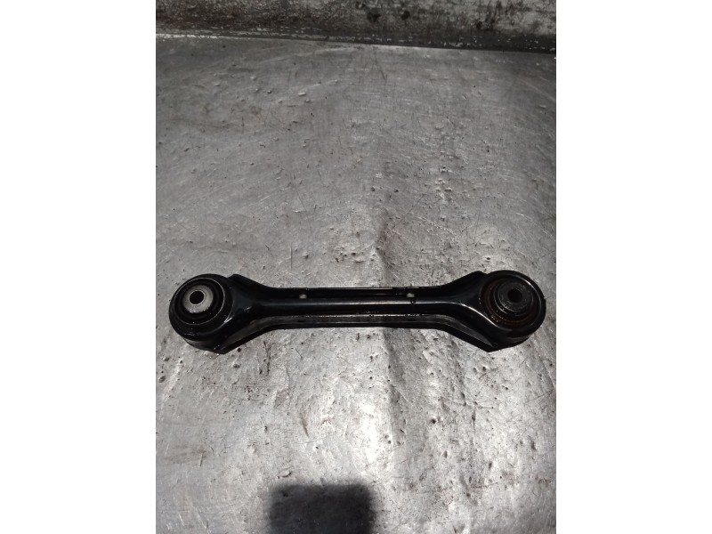 Recambio de brazo suspension superior trasero derecho para bmw serie 3 berlina (e90) referencia OEM IAM 3332676347308  