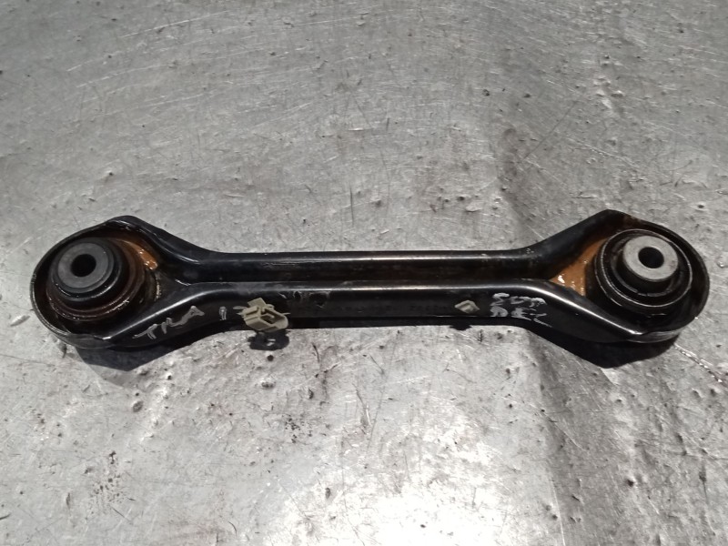 Recambio de brazo suspension superior trasero izquierdo para bmw serie 3 berlina (e90) referencia OEM IAM 676347107  ANTERIOR