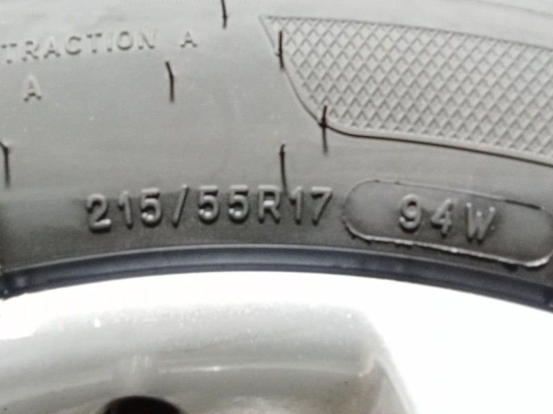 Recambio de juego llantas para nissan juke (f15) 1.6 dig-t referencia OEM IAM 215/55 R17 94W  