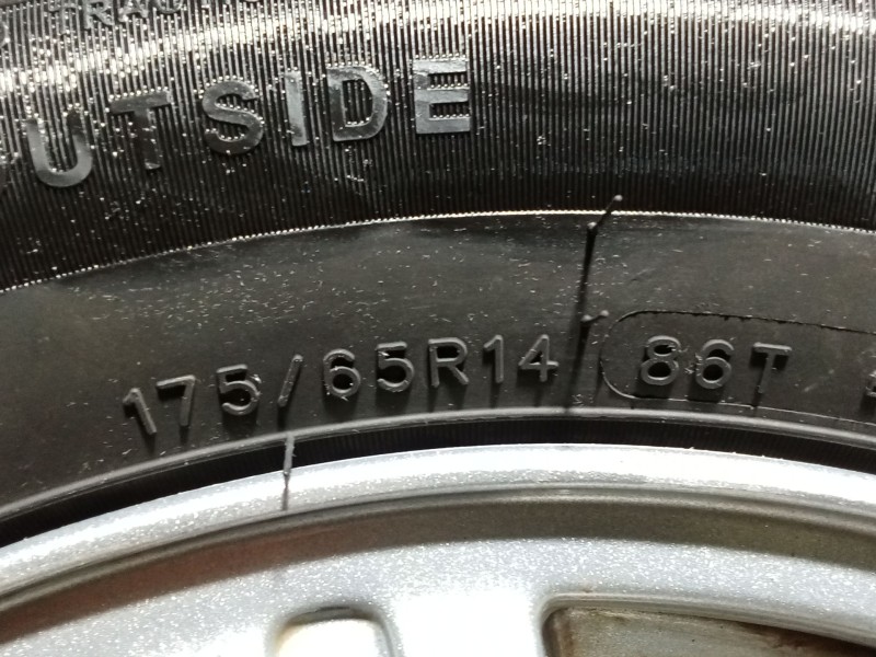 Recambio de juego llantas para ford fiesta v (jh_, jd_) 1.4 16v referencia OEM IAM 175/65 R14 82T  