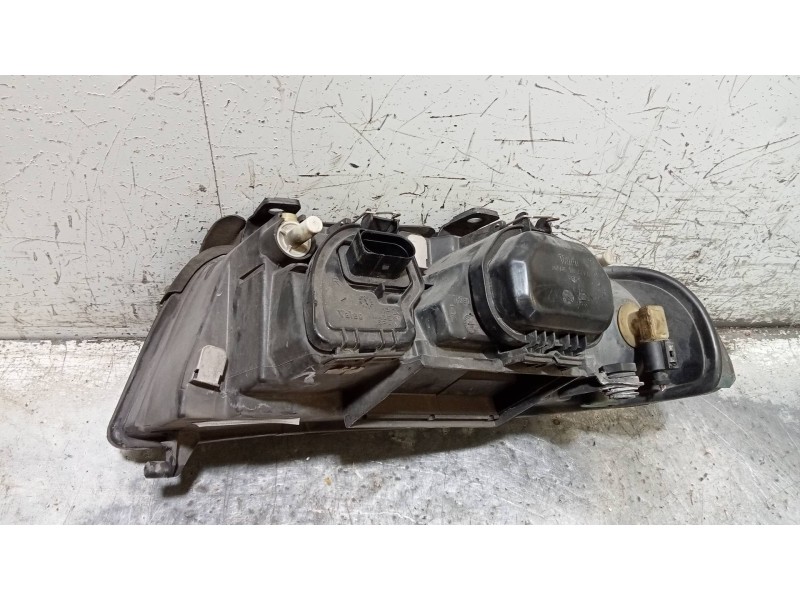 Recambio de faro derecho para audi a4 berlina (b5) 1.9 tdi quattro referencia OEM IAM 8D0941004AK 1853675100 99