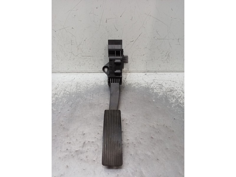Recambio de potenciometro pedal para mercedes-benz cla shooting brake (x117) cla 200 cdi / d (117.908) referencia OEM IAM A24630