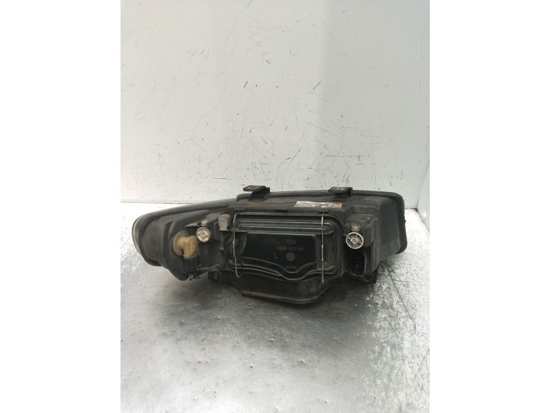Recambio de faro izquierdo para seat leon (1m1) 1.9 tdi referencia OEM IAM   