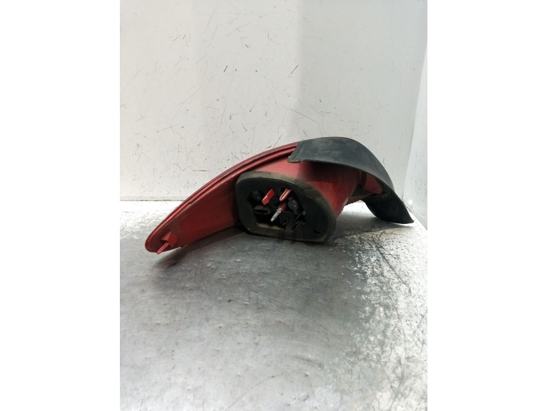 Recambio de piloto trasero derecho para peugeot 206+ referencia OEM IAM   