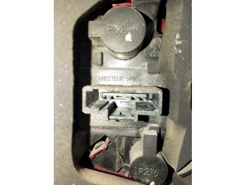 Recambio de piloto trasero derecho para peugeot 206+ referencia OEM IAM   