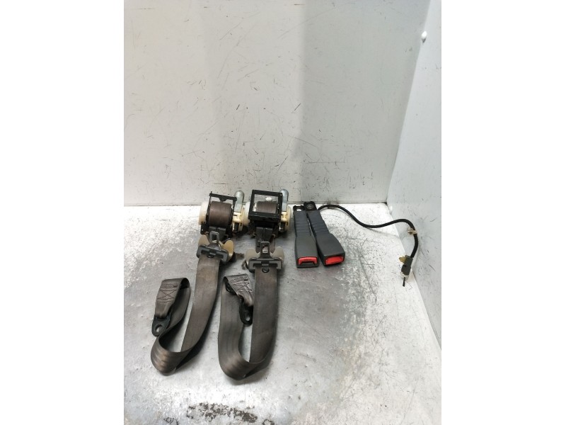 Recambio de juego cinturones delantero para kia rio 1.4 ex1 referencia OEM IAM  4P 