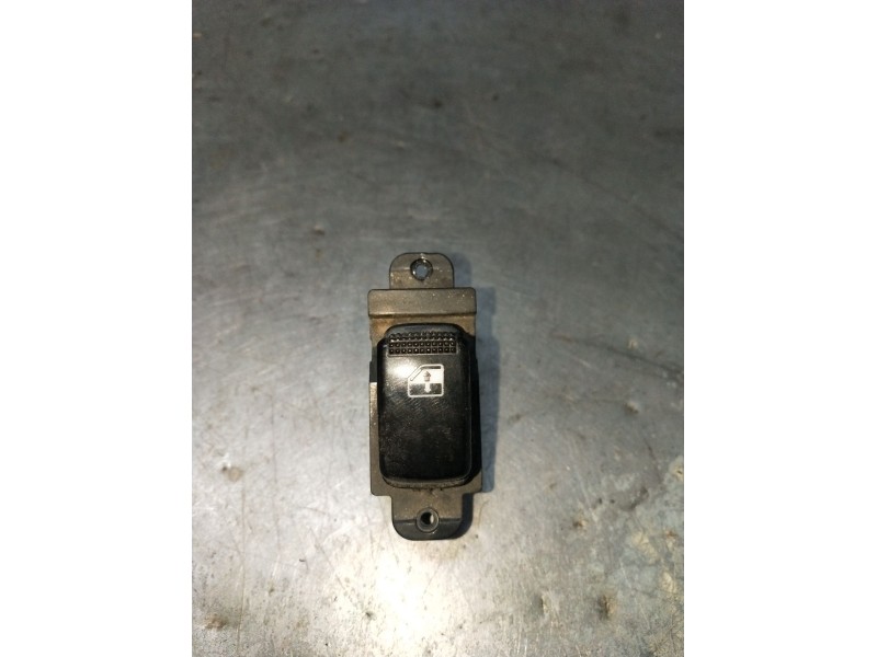 Recambio de mando elevalunas delantero derecho para kia rio 1.4 ex1 referencia OEM IAM 935811G000 4P 