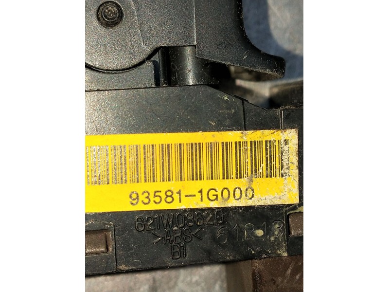 Recambio de mando elevalunas delantero derecho para kia rio 1.4 ex1 referencia OEM IAM 935811G000 4P 