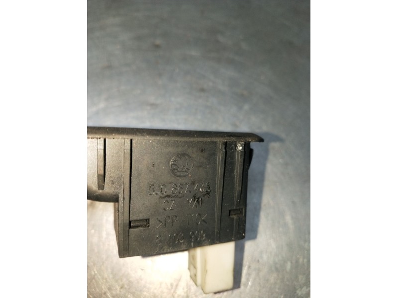 Recambio de mando elevalunas delantero derecho para skoda fabia (5j2 ) style referencia OEM IAM 5J0867435  5P