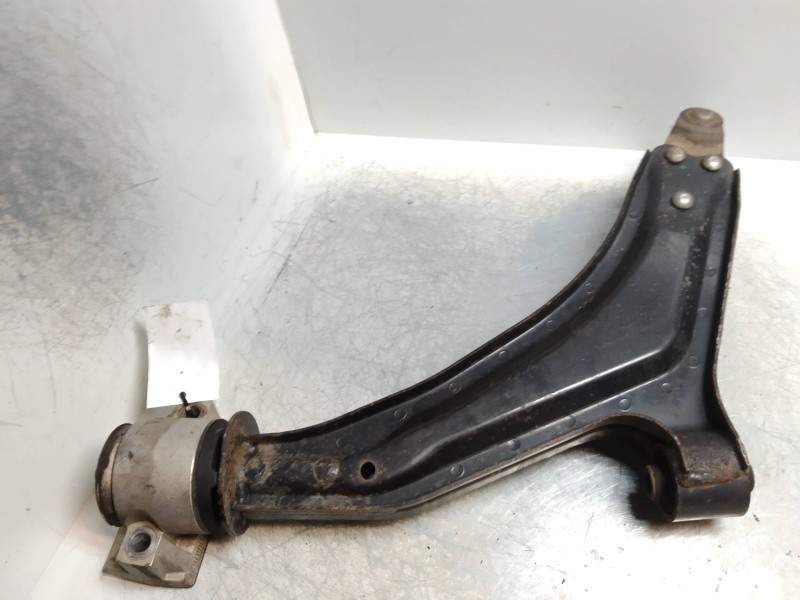 Recambio de brazo suspension inferior delantero derecho para land rover freelander (ln) 2.0 td4 cat referencia OEM IAM   